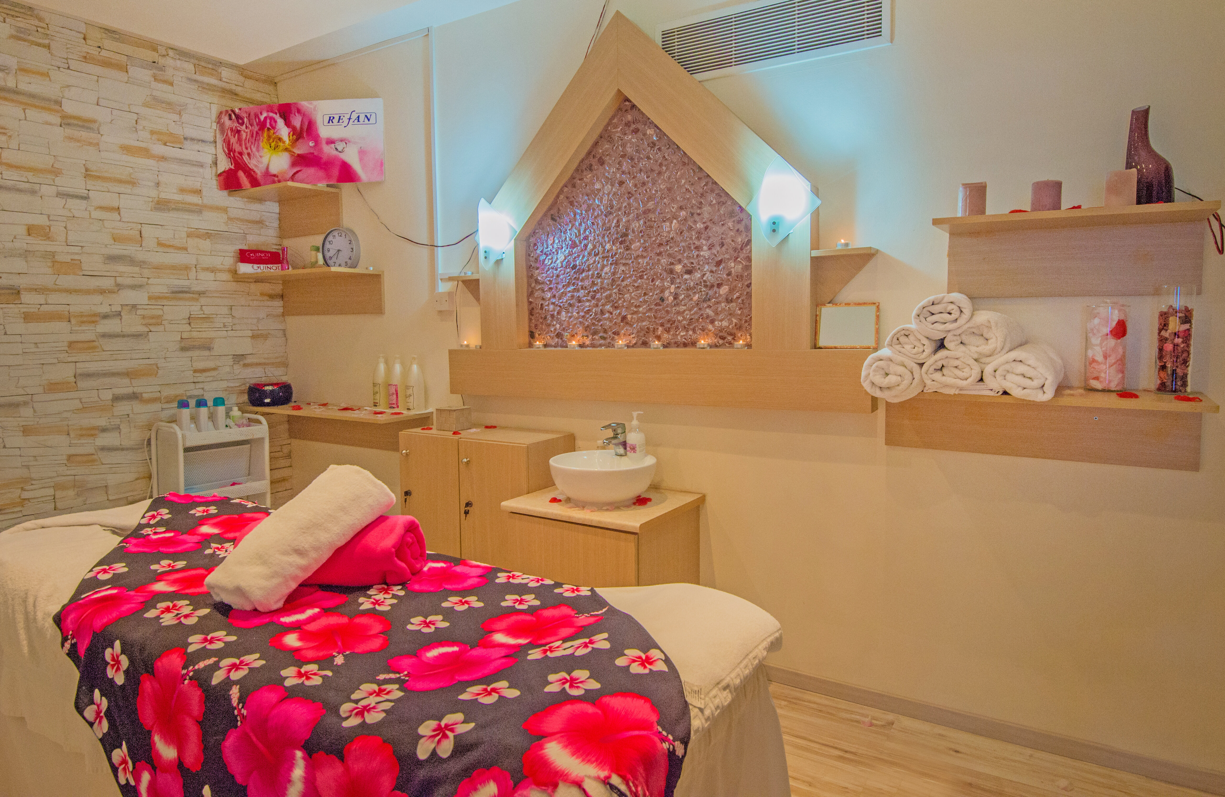 Фото New Famagusta Hotel