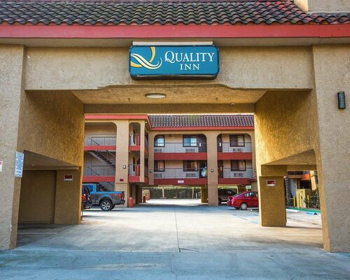 Гостиница Quality Inn Downey в Дауни