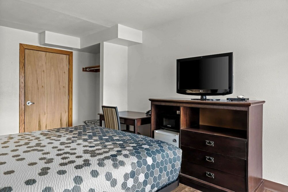 Фото Rodeway Inn Billings Logan Intl Airport, Near St. Vincent Hospital