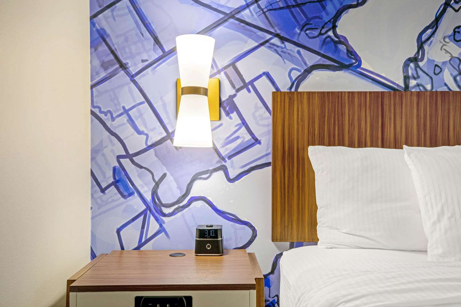 Фото La Quinta Inn & Suites by Wyndham Waco Downtown - Baylor