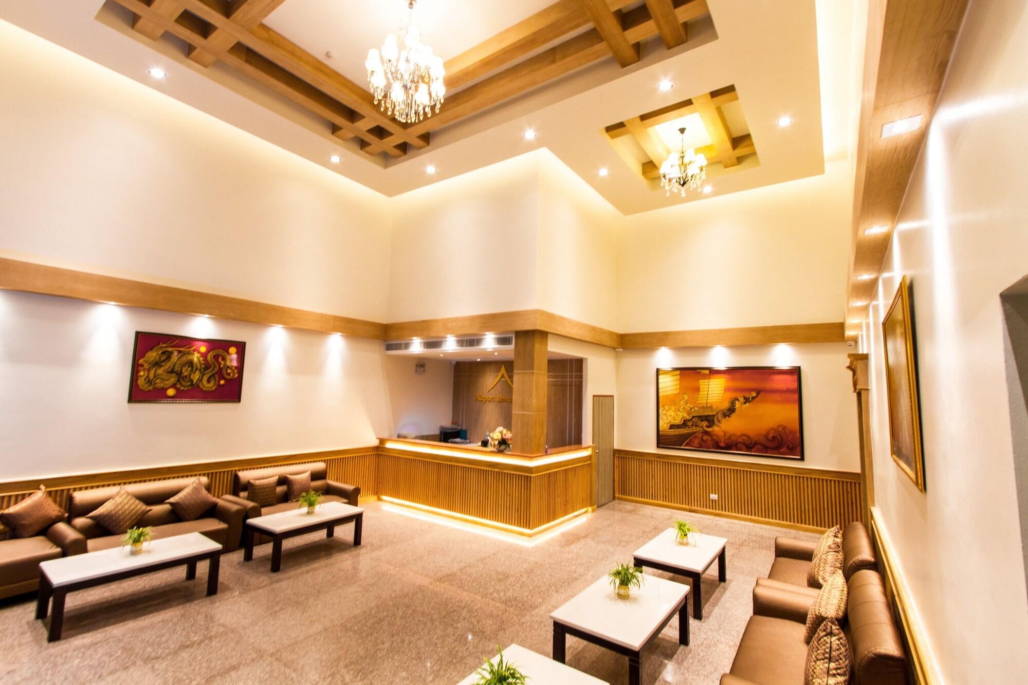 Фото Airport Beach Hotel Phuket