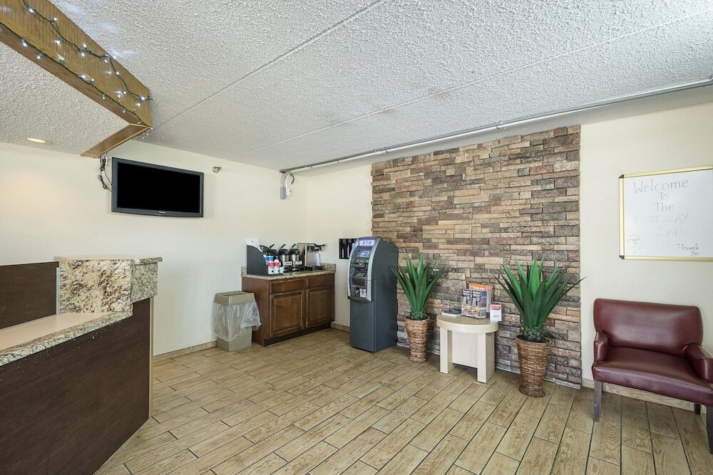 Фото Rodeway Inn Tampa near Busch Gardens - Usf