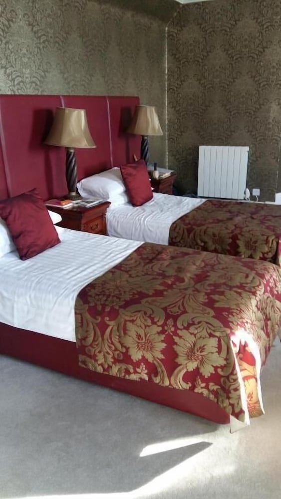 Фото The Lake of Menteith Hotel