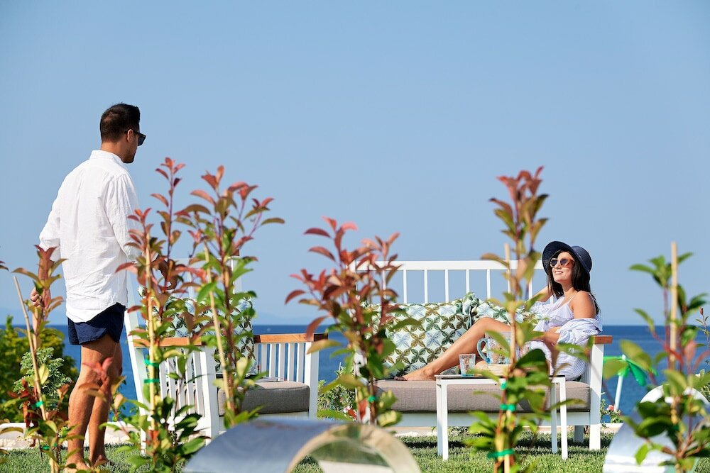 Фото Alexandra Elegance Bridging Generations