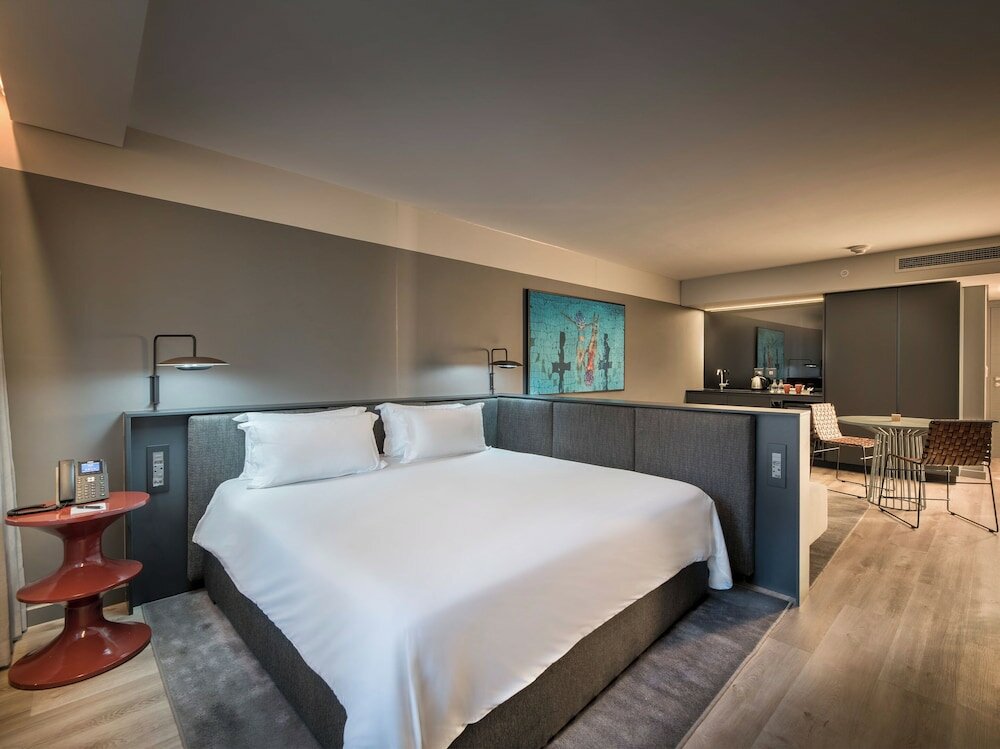 Фото The Rockefeller Hotel by Newmark