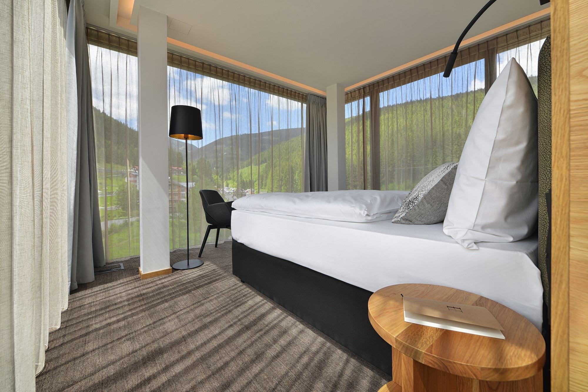 Фото Grand Hotel Hradec