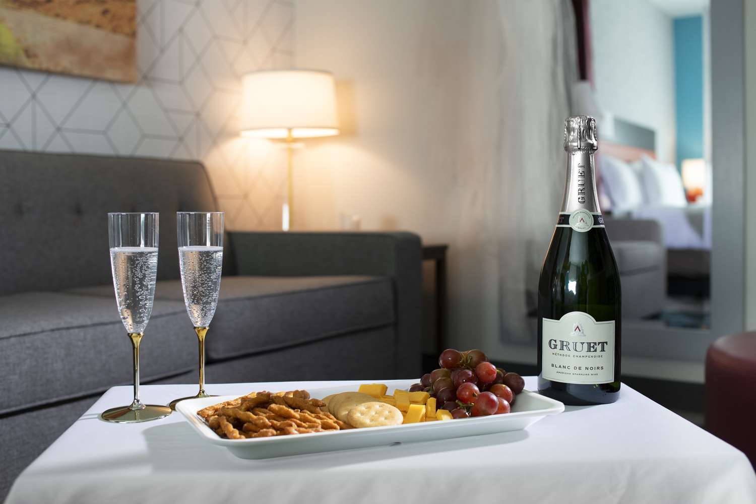 Фото Home2 Suites by Hilton Albuquerque Airport