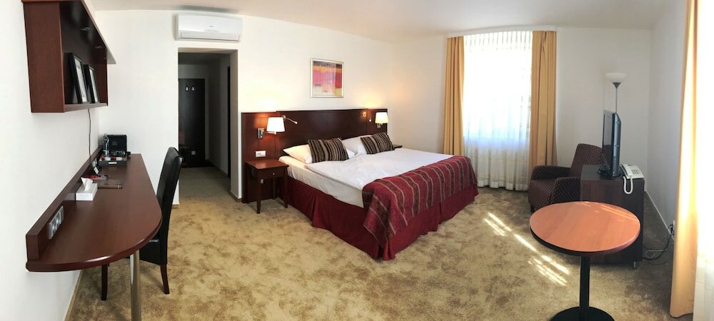 Фото Hotel Atrium