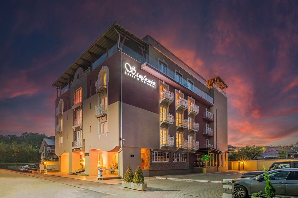 Фото отеля 1