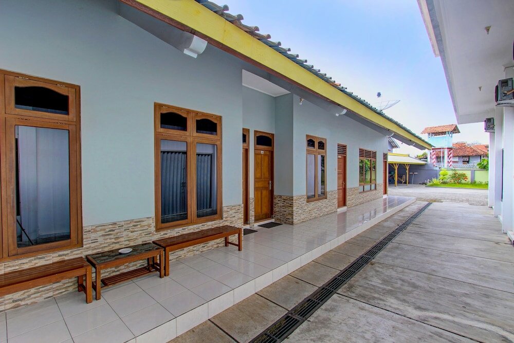 Фото Super Oyo 91748 Wisma Pkpri Purworejo