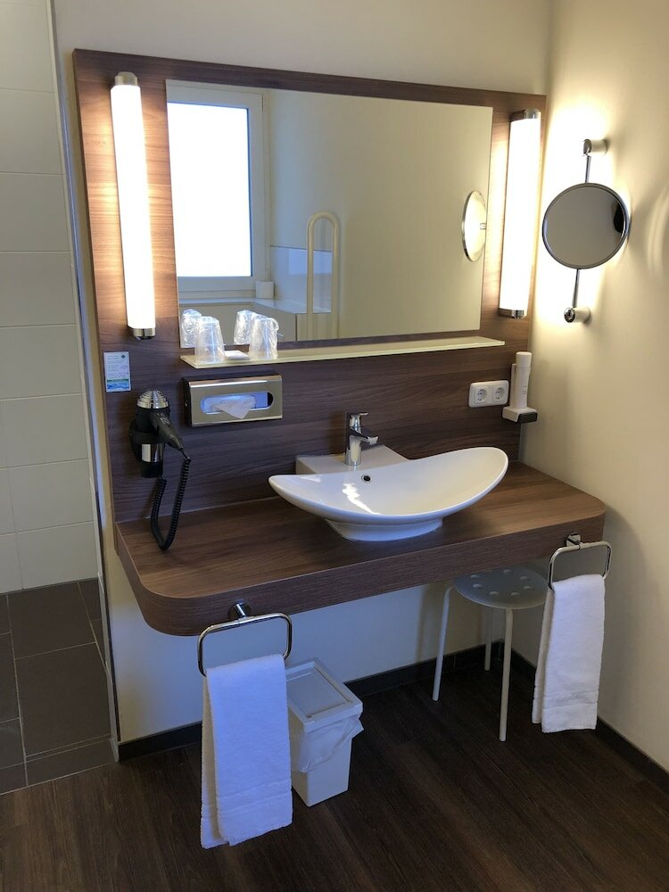 Фото Hotel Isenbütteler Hof