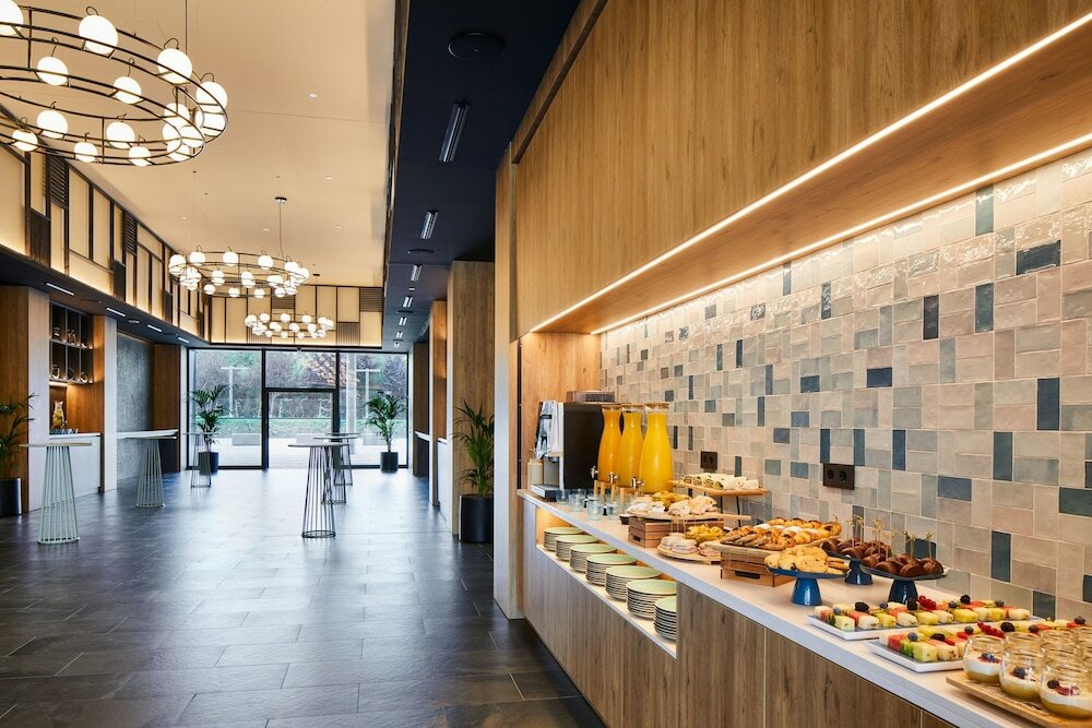 Фото Four Points by Sheraton Barcelona Airport
