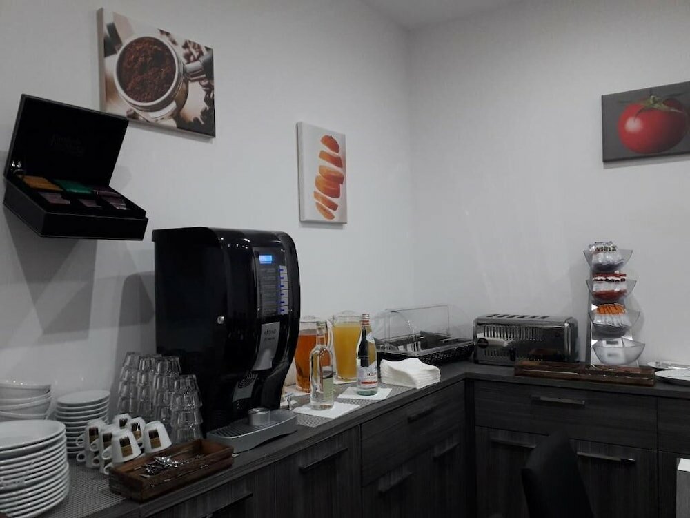 Фото TJ Boutique Accommodation