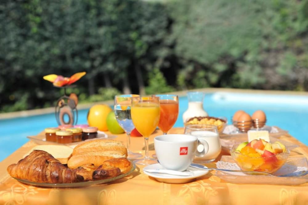 Фото Hotel Belvédère Cannes-Mougins