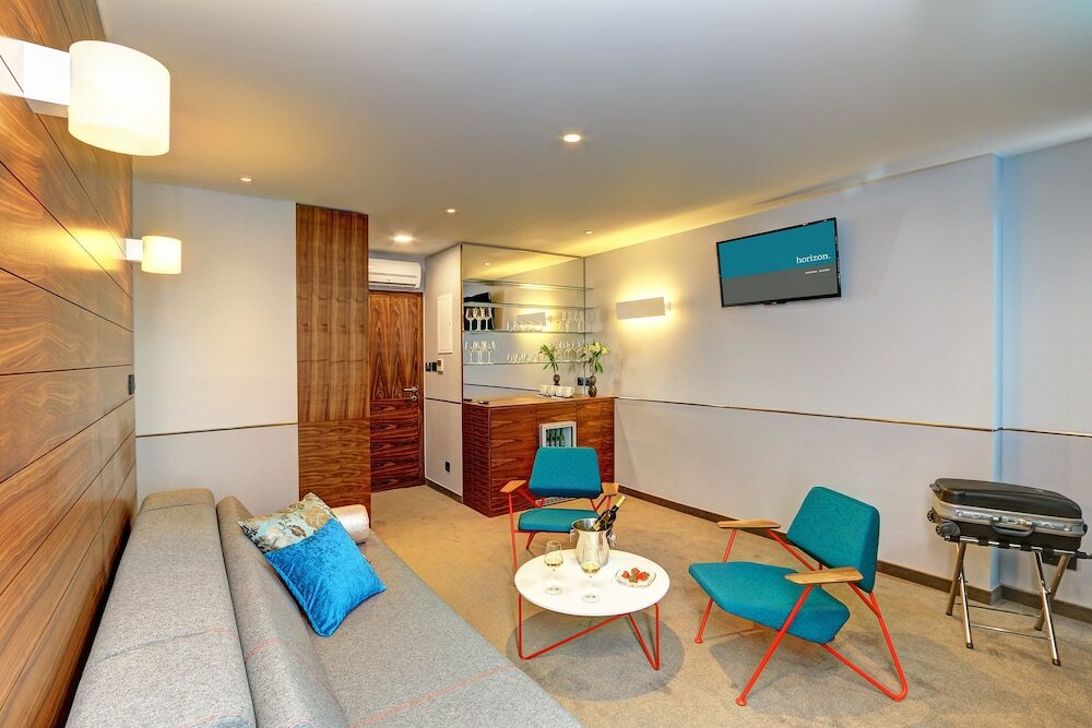 Фото Horizon Luxury Suites