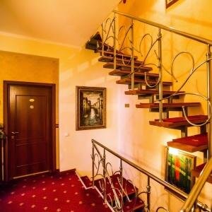 Иное жильё 13 Стульев