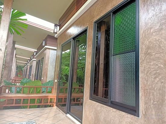 Фото Lanta Pearl Beach Resort