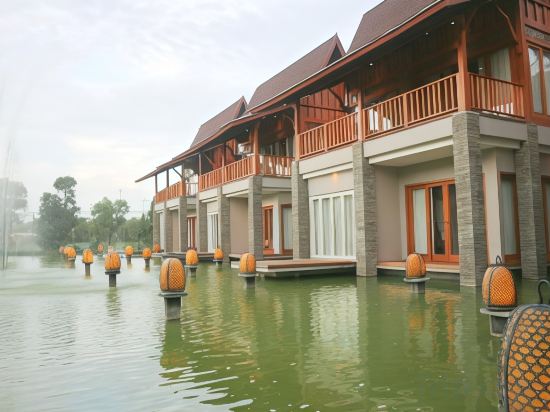 Фото Grand Mega Resort and SPA Cepu