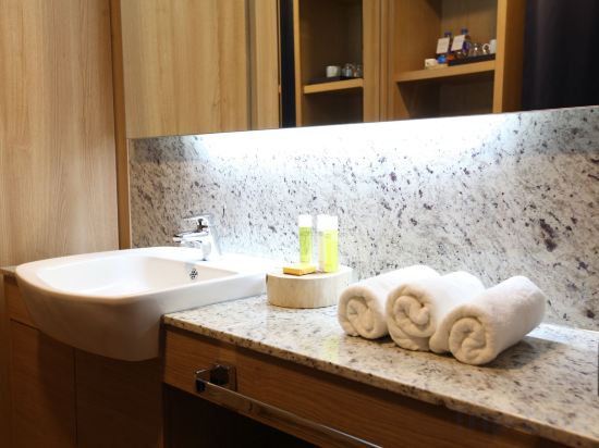 Фото Acube Hotel