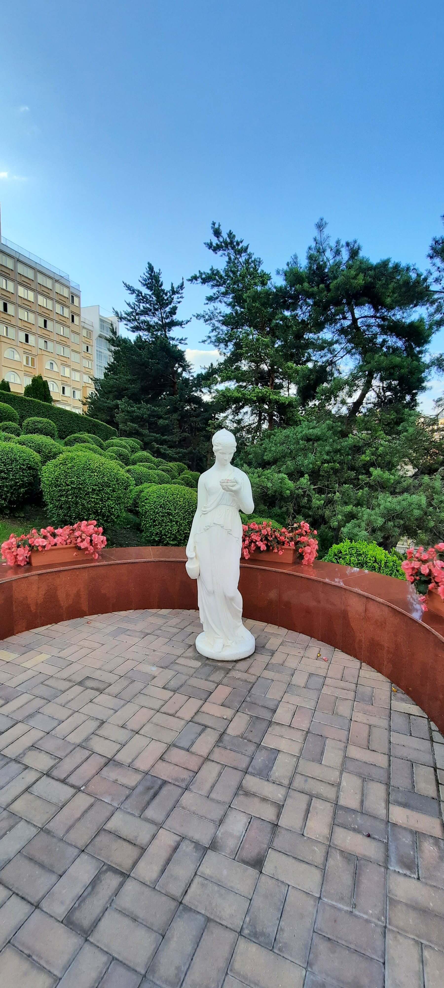 Фото Солнечный