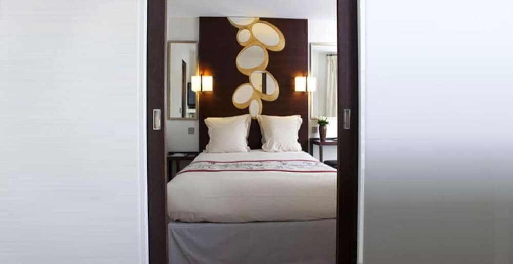 Фото Hôtel Le Sénat