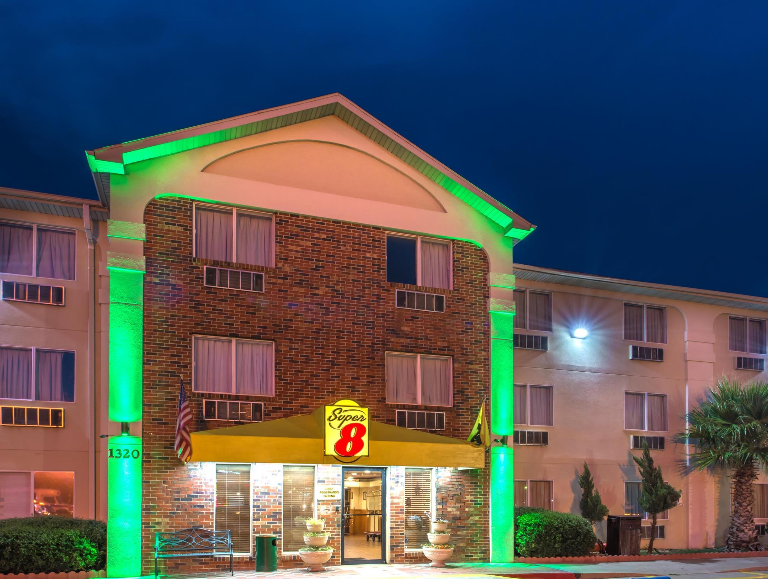 Фото Super 8 by Wyndham Waco University Area