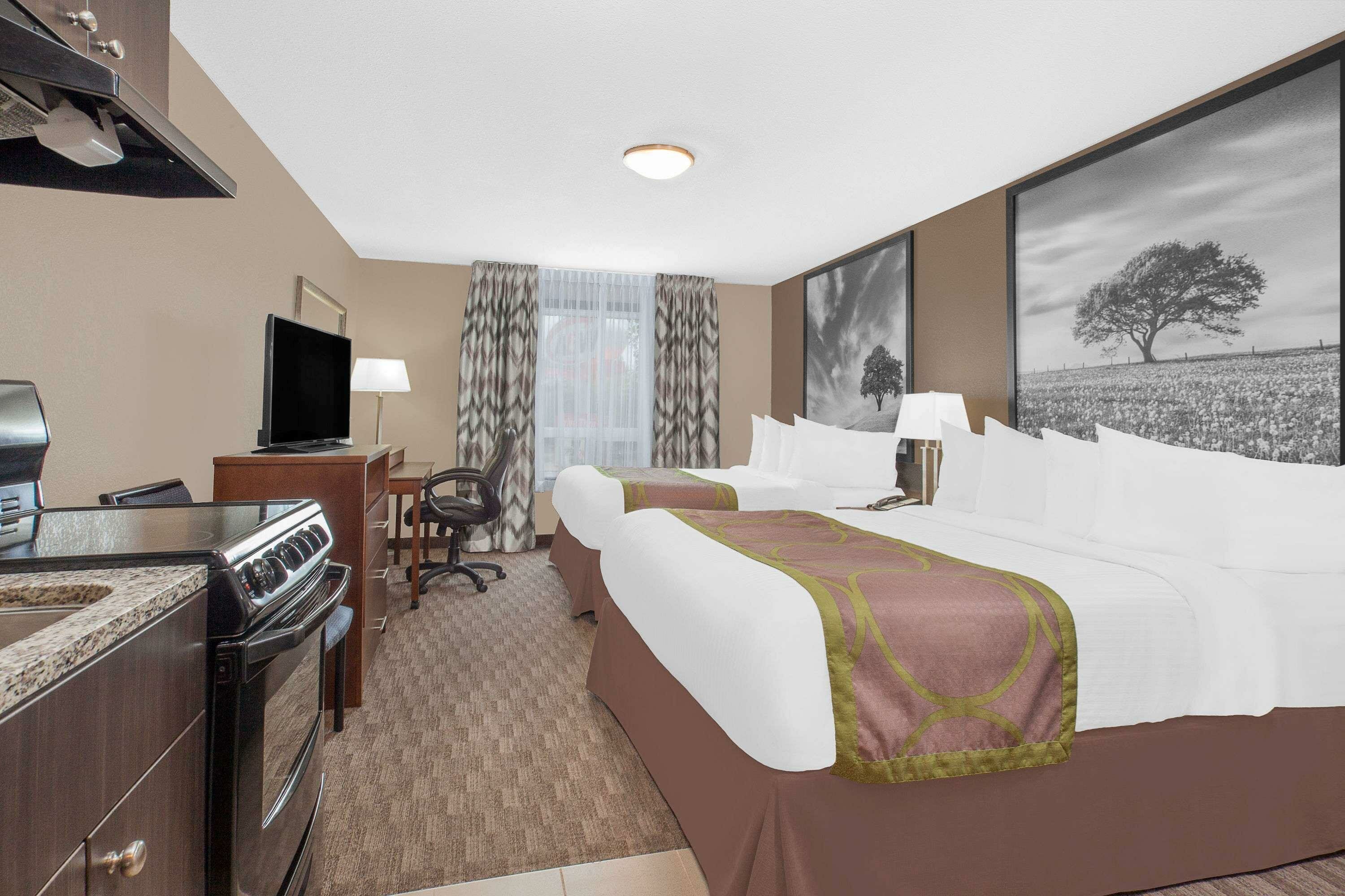 Фото Super 8 by Wyndham Athabasca Ab