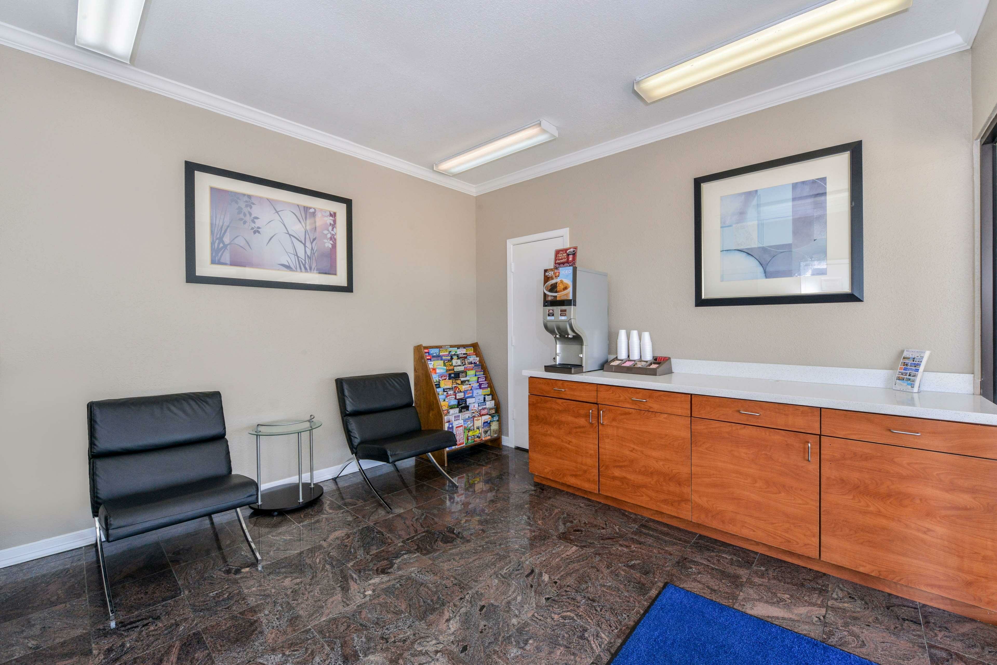 Фото Americas Best Value Inn Pasadena Houston