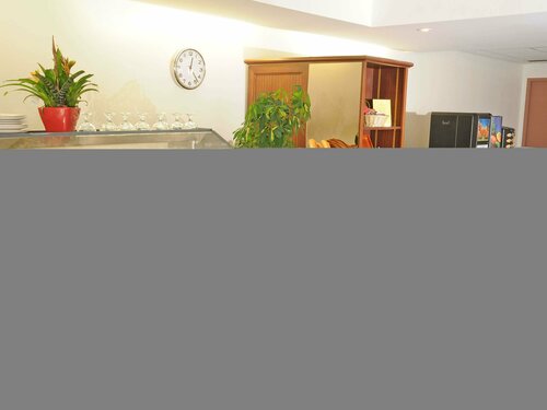 Гостиница Hôtel Mister Bed Bourgoin-Jallieu в Бургуан-Жалльё