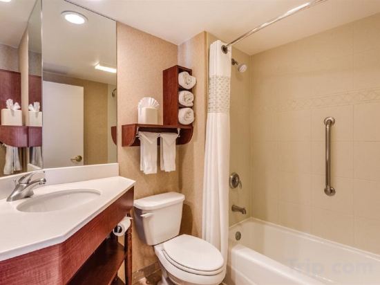 Фото Hampton Inn Milwaukee/Brookfield