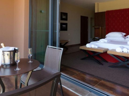 Фото Nau Morgado Golf & Country Club