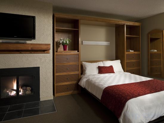 Фото Whistler Village Inn And Suites