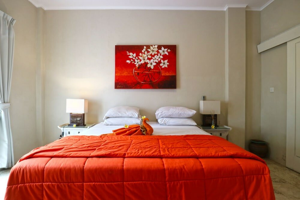 Фото Bali Mystique Hotel and Apartments