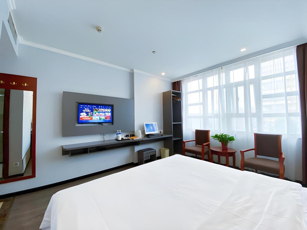 Фото GreenTree Inn HanZhong Railway Station BeiYiHuan Road Express Hotel