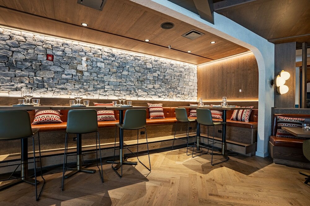 Фото Holiday Inn Canmore, an Ihg Hotel