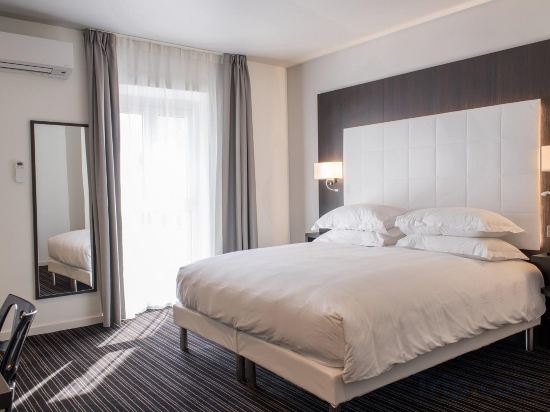 Фото Hôtel 64 Nice