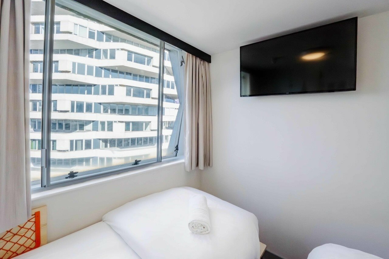 Фото EasyHotel London Croydon