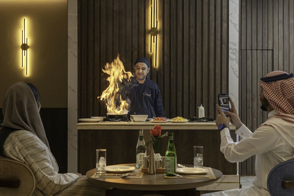 Фото Seven Gardens Hotel