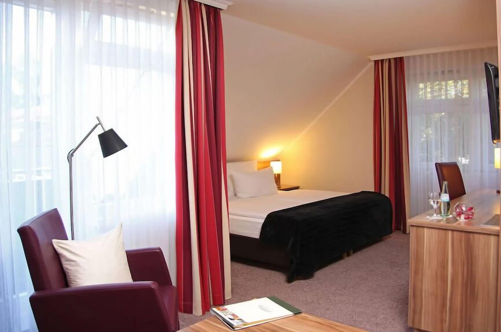 Фото Hotel am Schloss Ahrensburg