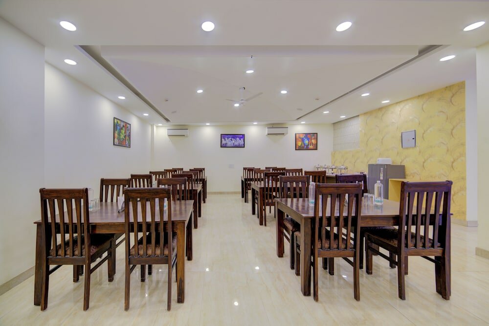 Фото Hotel D'Capitol Delhi Airport