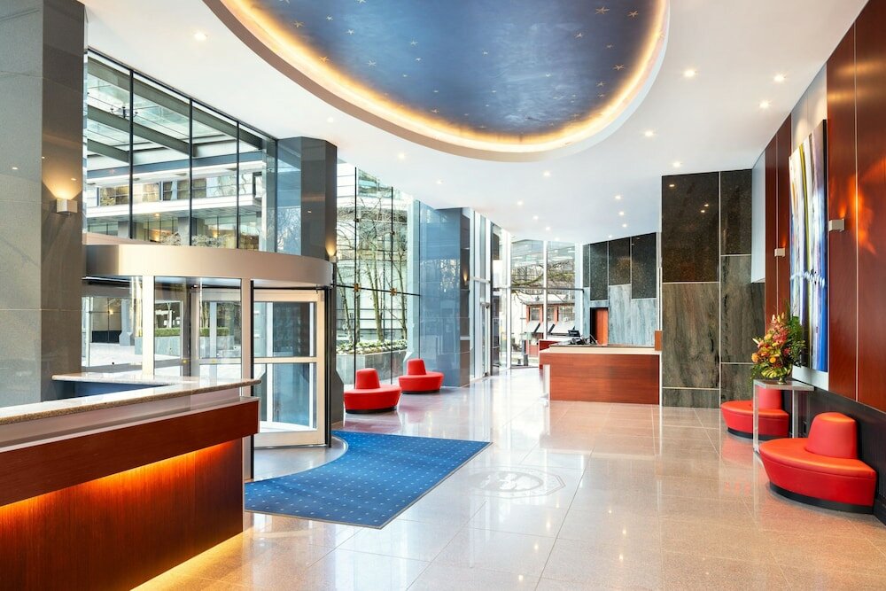 Фото Sheraton Vancouver Wall Centre