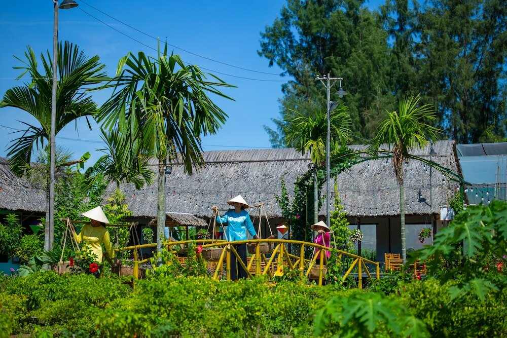 Фото Silk Sense Hoi An River Resort