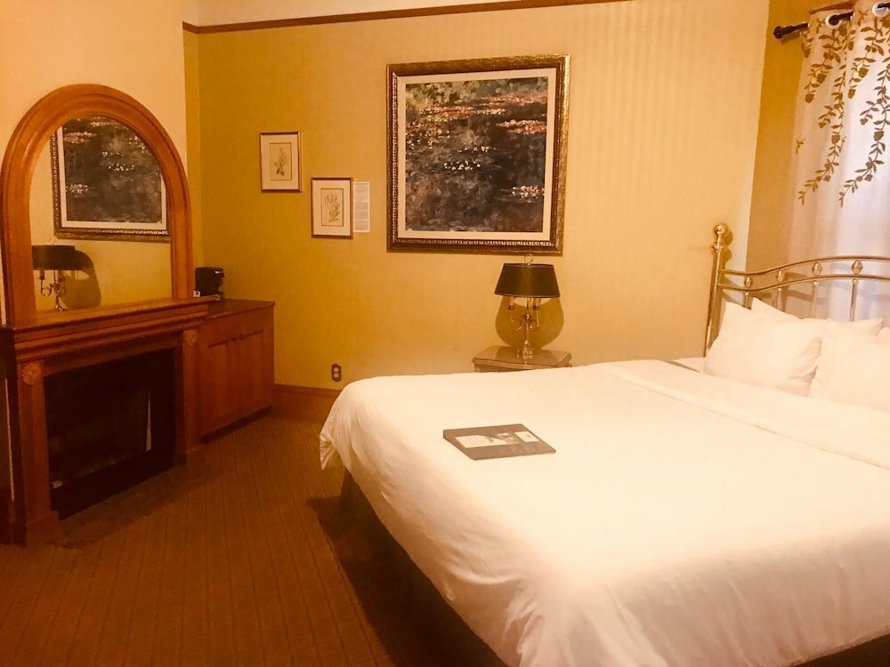 Фото Pacific Grove Inn