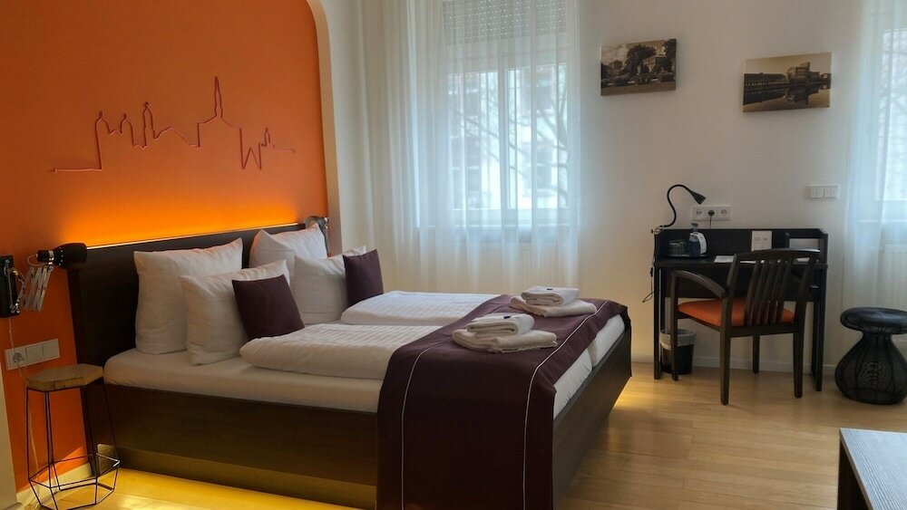 Фото SevenDays Hotel BoardingHouse