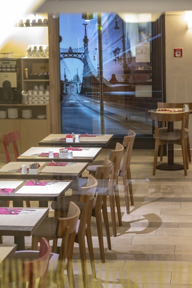 Фото Three Corners Hotel Art