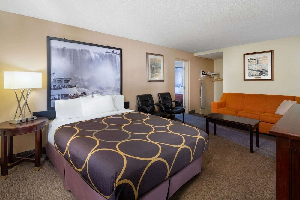 Фото Super 8 by Wyndham Niagara Falls NY