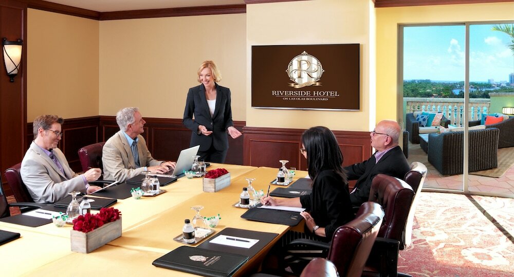 Фото Riverside Hotel