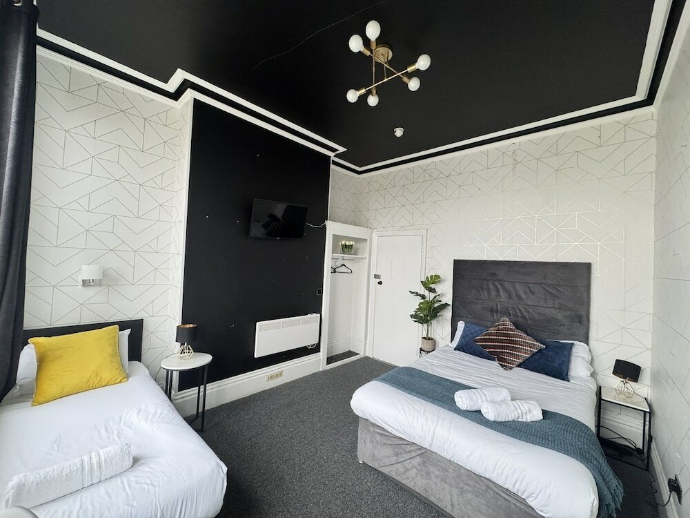 Фото Oyo Marine Parade Hotel
