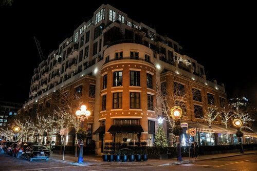 Внешний вид отеля The Hazelton Hotel Toronto в Торонто, фото 1