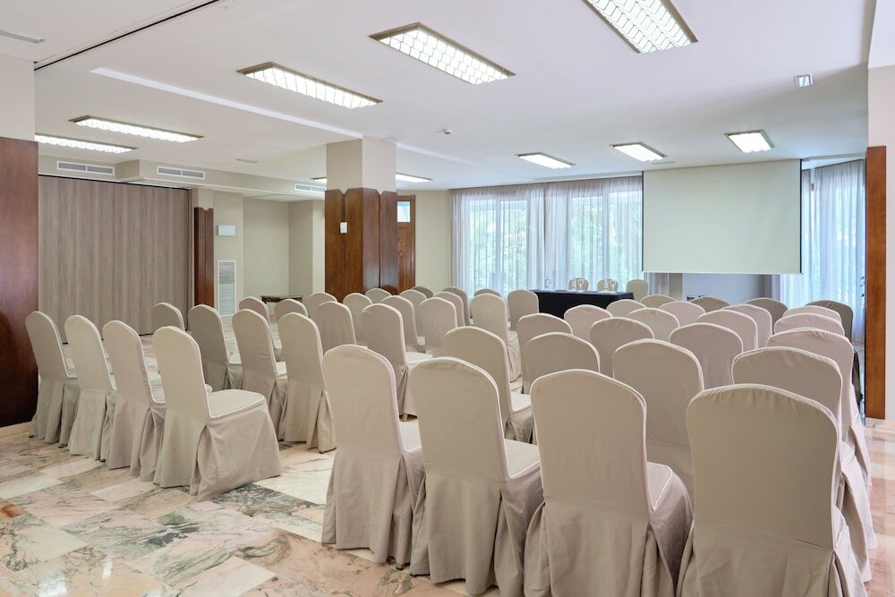 Фото Hotel Porcel Alixares